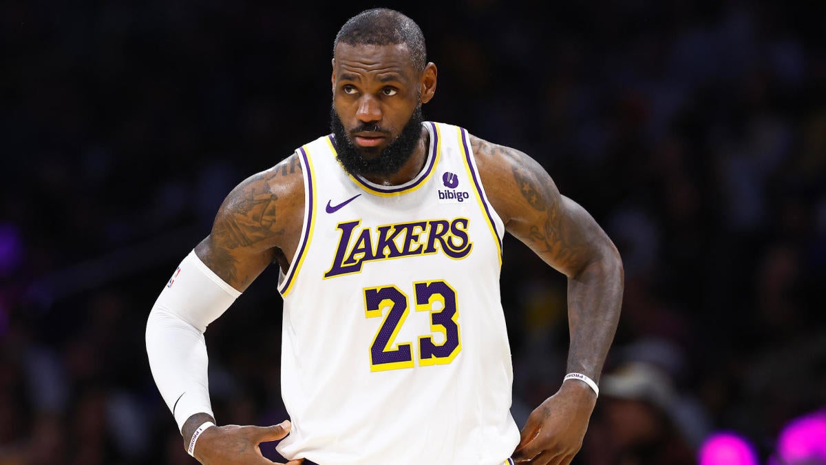  LeBron James expected to opt out of Lakers contract, become unrestricted free agent, per report 