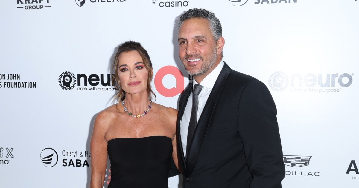 Mauricio Umansky Celebrates 54th Birthday With Estranged Wife Kyle Richards