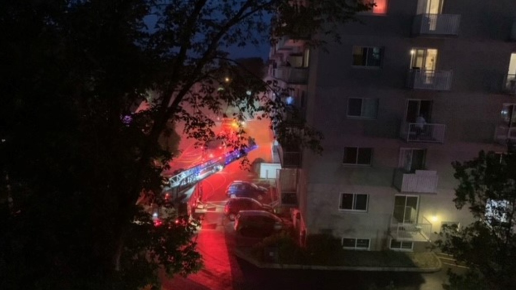 More than 200 people evacuated following apartment fire in Gatineau, Que.