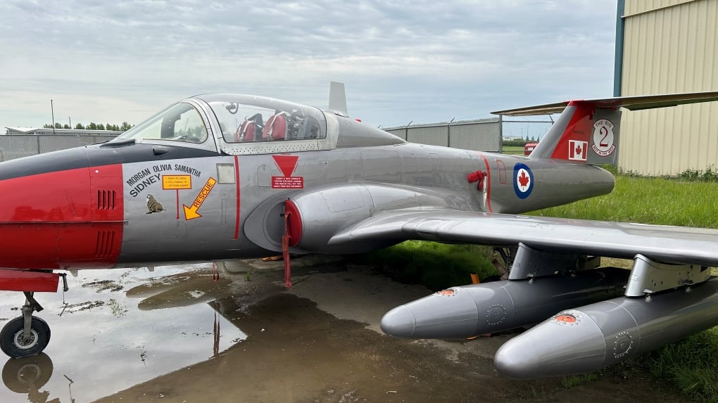 Plane stored in Regina hangar for 12 years may soon help with rocket development