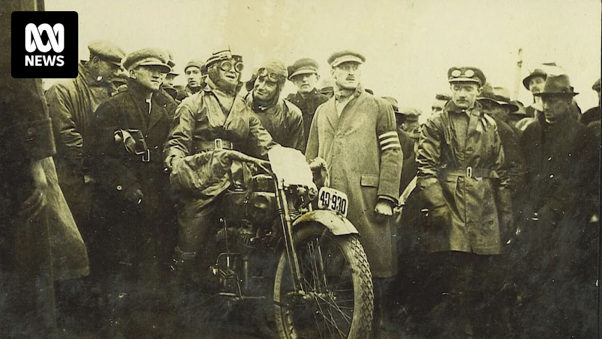 Riders recreate historic first Australian Motorcycle Grand Prix for centenary celebrations