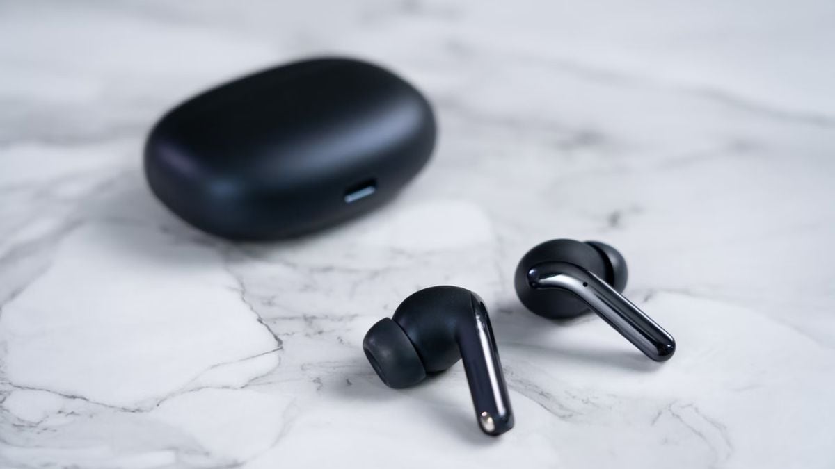 Samsung Galaxy Buds 3 Retail Box Leak Suggests an AirPods Pro-Like Design