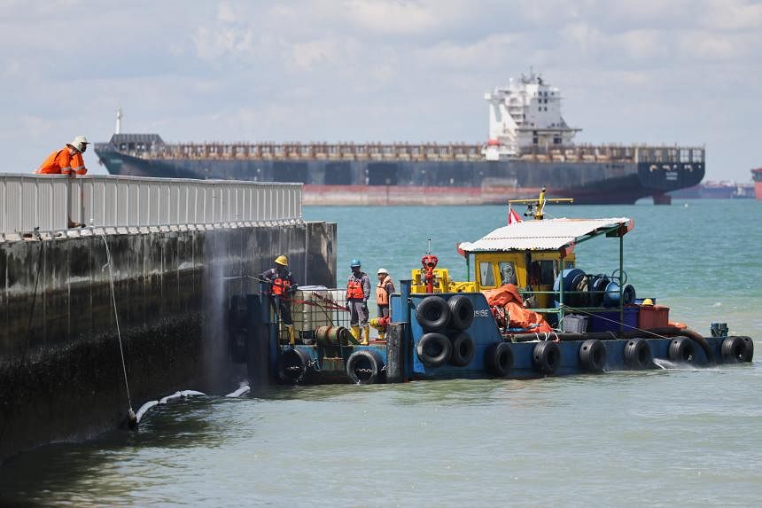 Special equipment deployed at East Coast Park for next phase of oil spill cleanup 