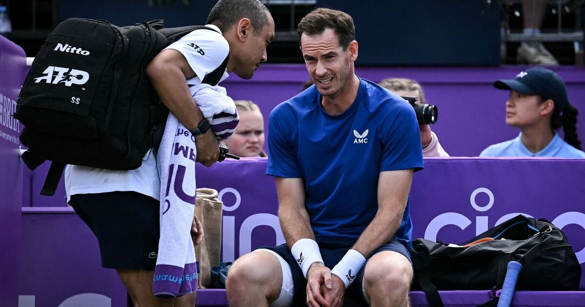 Tiger Woods has shown Andy Murray how difficult battling his back will be at Wimbledon