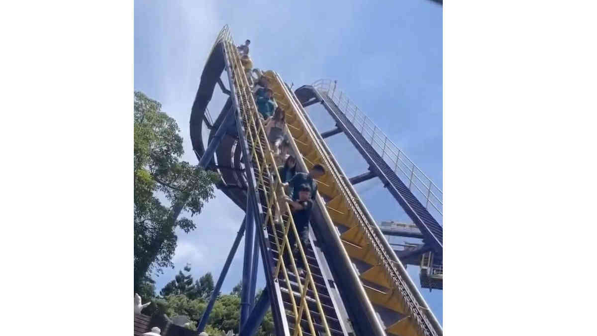 Tourists evacuate roller coaster after power malfunction at Taiwan amusement park