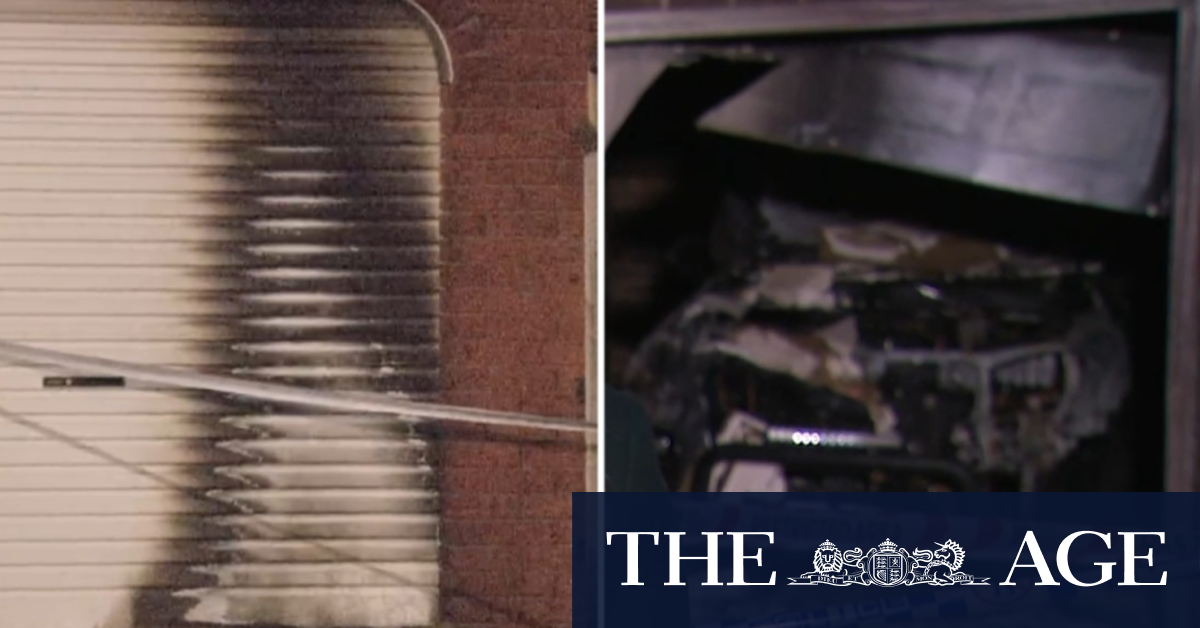 Two garages set alight in suspected double arson attack in Melbourne
