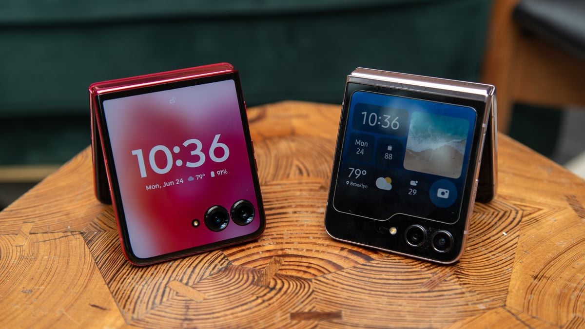 Motorola Razr Plus 2024 vs. Samsung Galaxy Z Flip 5: Which is the best?
