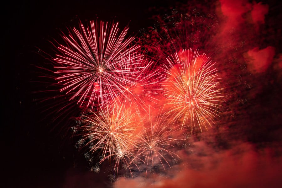 LIST: These St. Louis-area fireworks shows are postponed due to weather