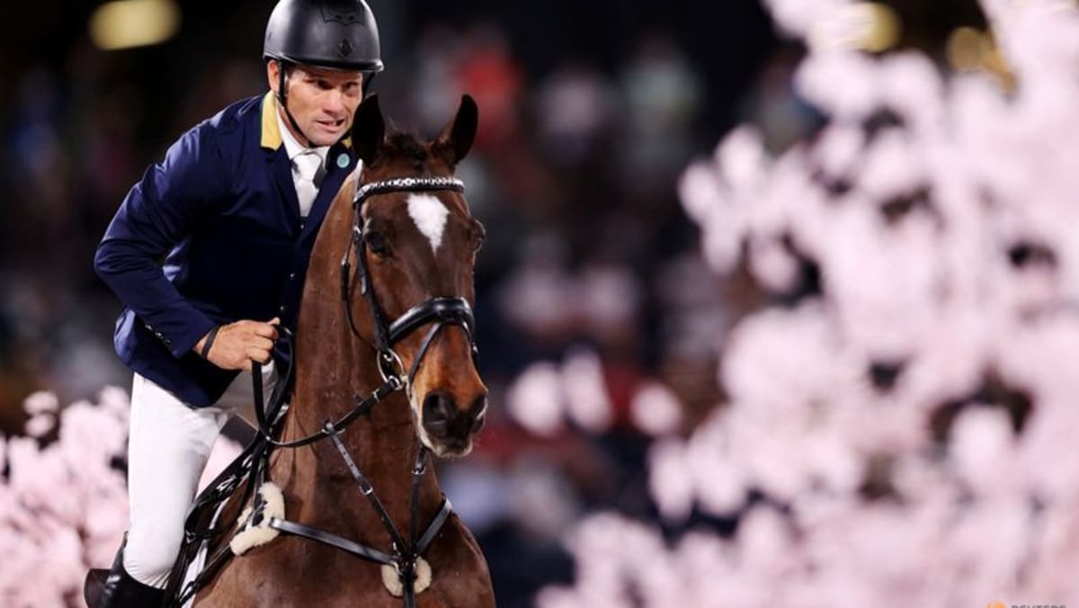 'Mankini' Australian horseman Rose wins race to be fit for Paris