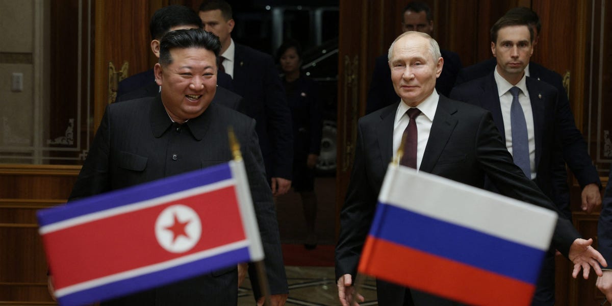 Putin and Kim Jong Un are getting alarmingly close, and it's put US ally South Korea in a predicament