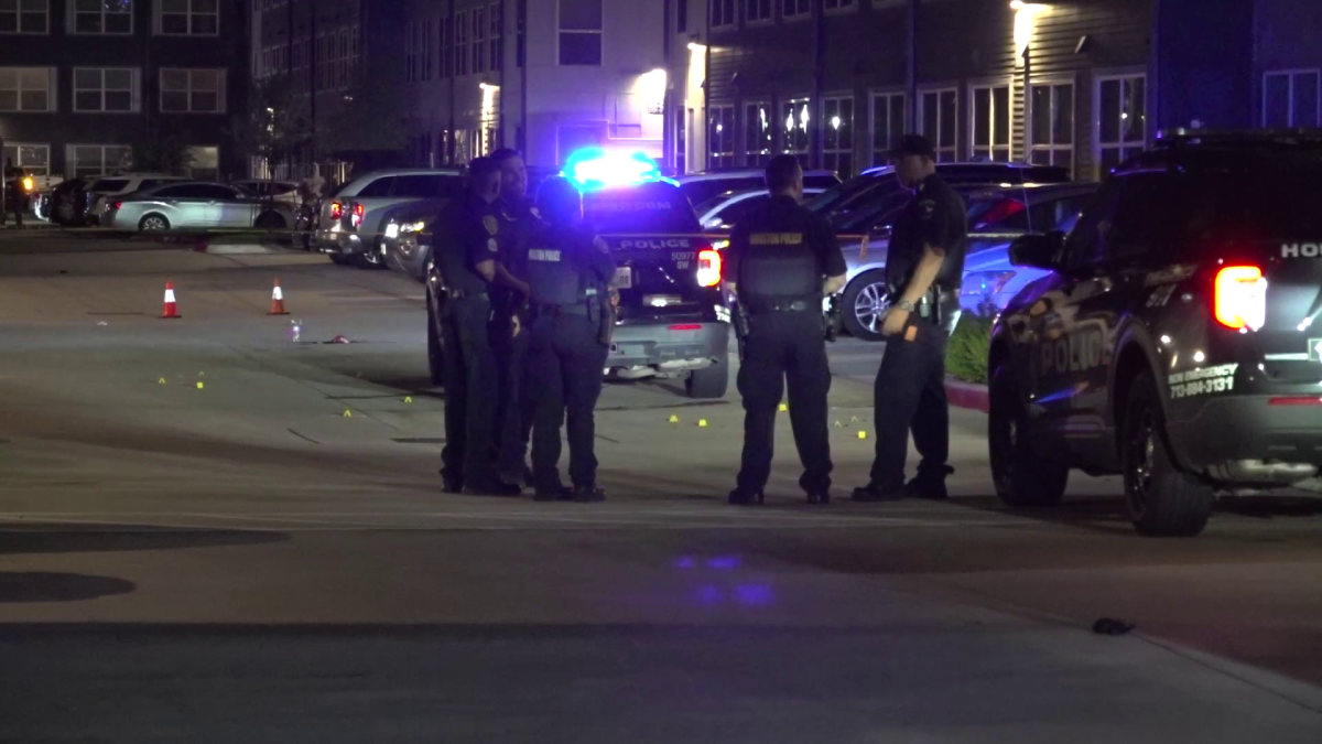 Houston crime: Deadly shooting erupts over parking space, one man dead