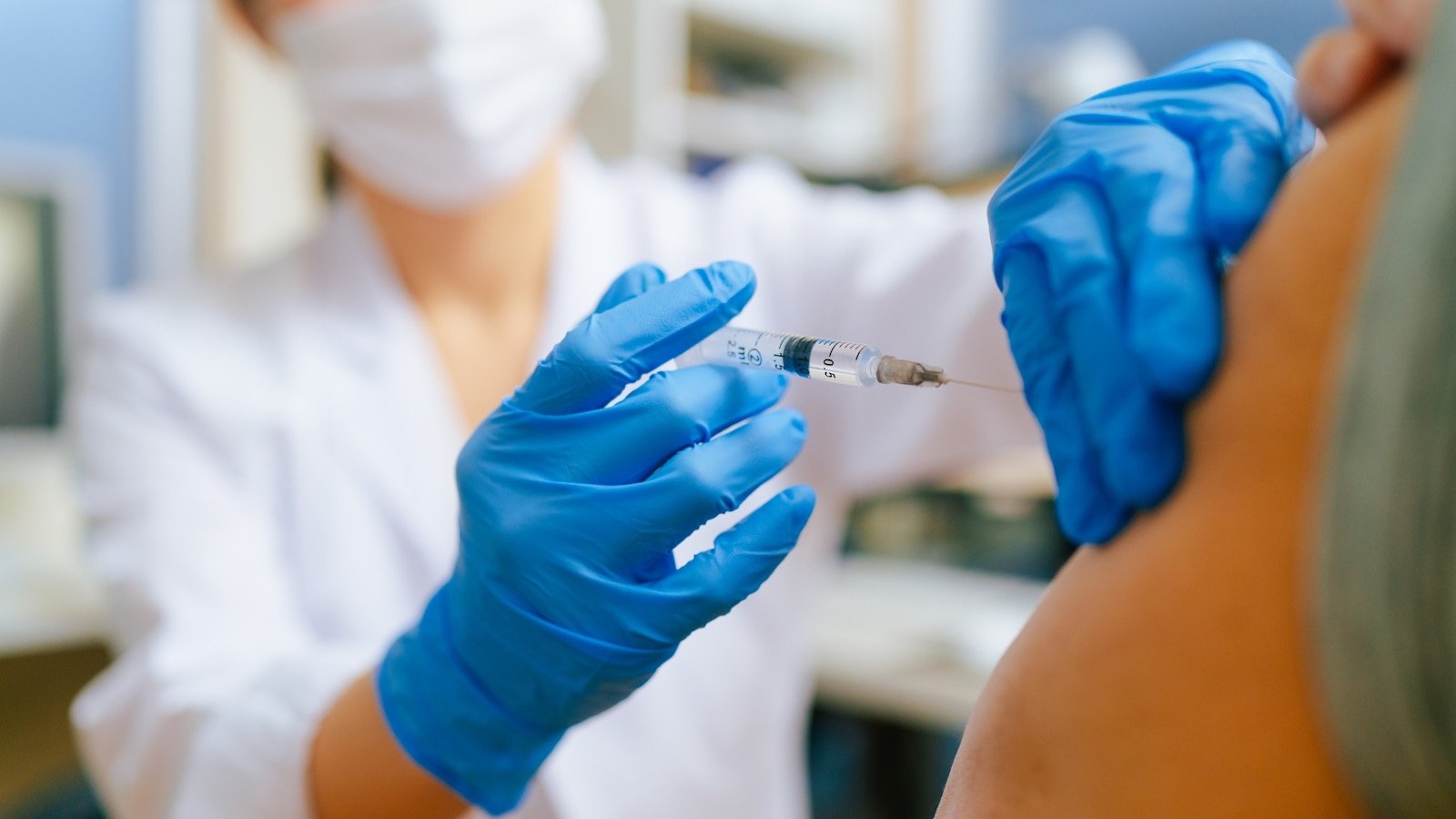 Finland is offering farmworkers bird flu shots. Some experts say the US should, too