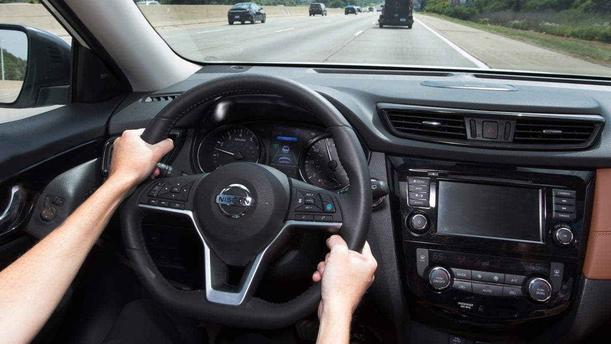 Semi-autonomous driver assists are a convenience but aren't safer, IIHS study shows
