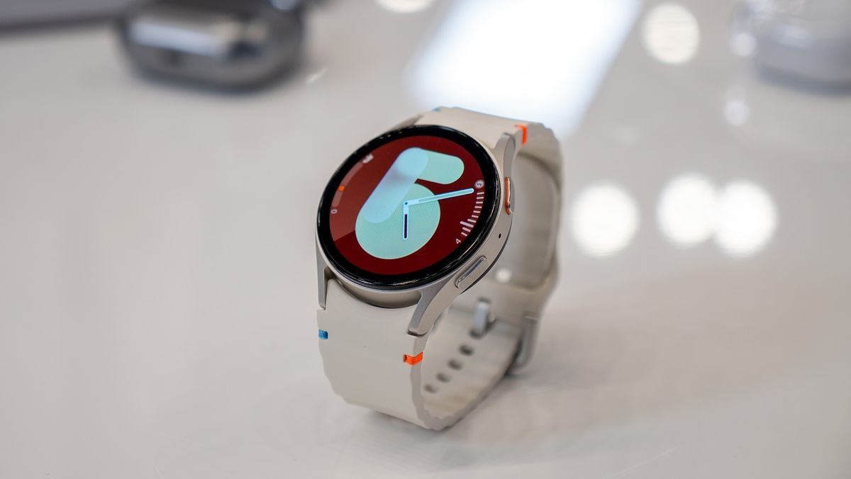 Samsung Galaxy Watch 7 vs. OnePlus Watch 2: Which one should you pick?