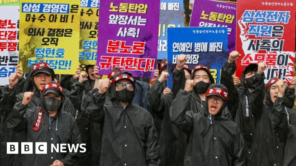 Samsung Electronics union goes on indefinite strike