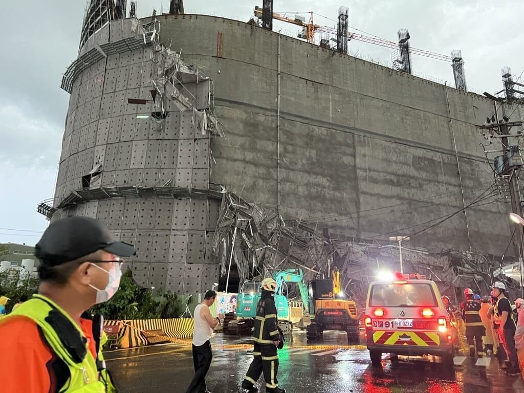 2 dead, 3 injured in Yunlin scaffolding collapse