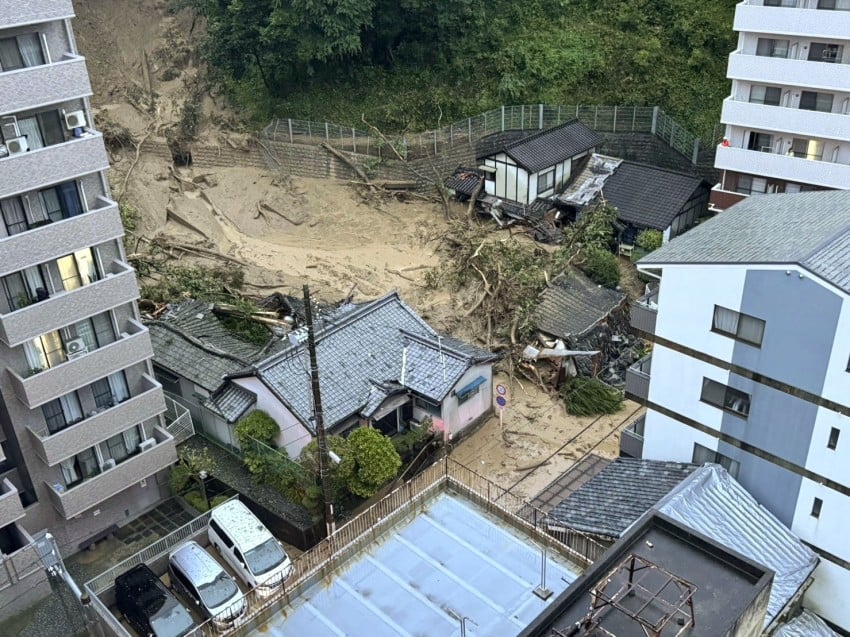 3 missing after landslide in western Japan