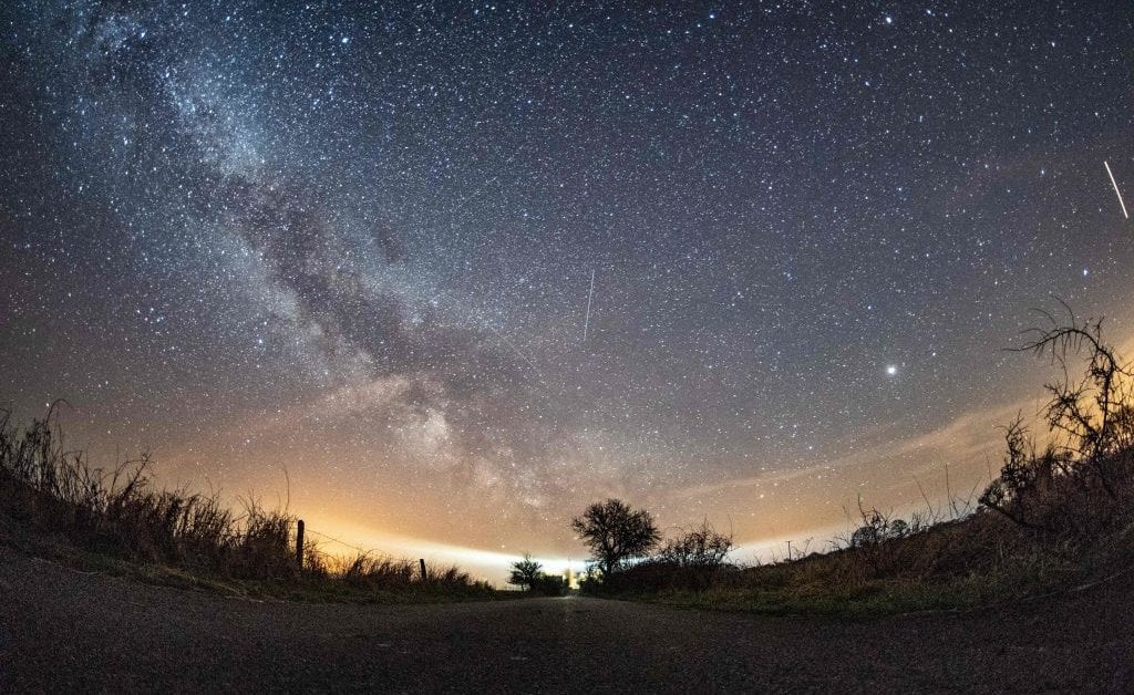 Two Meteor Showers Will Flash Across the Sky Around the Same Time in Late July