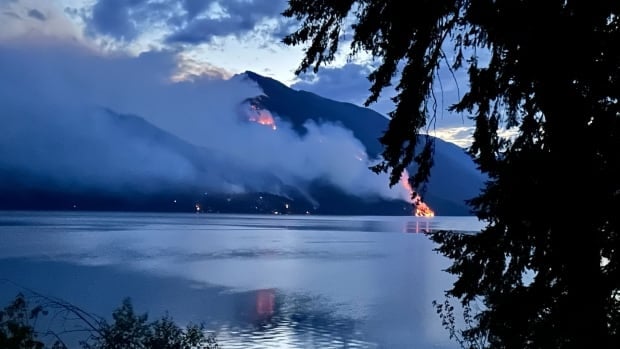 6 wildfires create uncertainty and anxiety near B.C.'s Slocan Lake