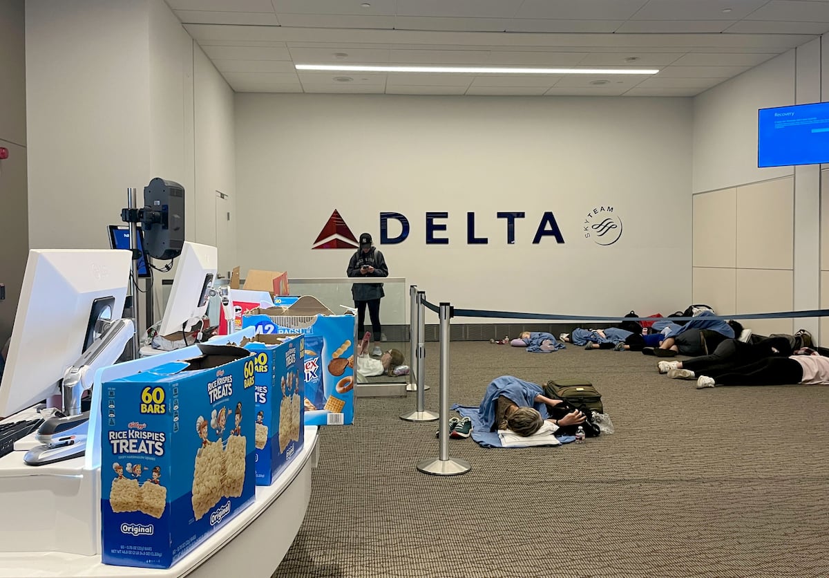 Families left scrambling after Delta bars minors from flying alone in wake of outage