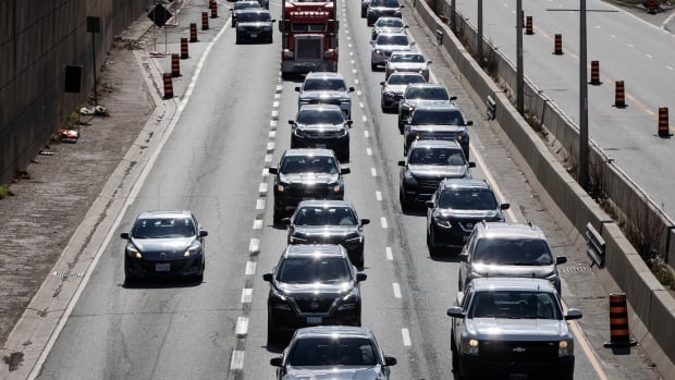 Bad traffic causing locals to consider leaving Toronto: survey