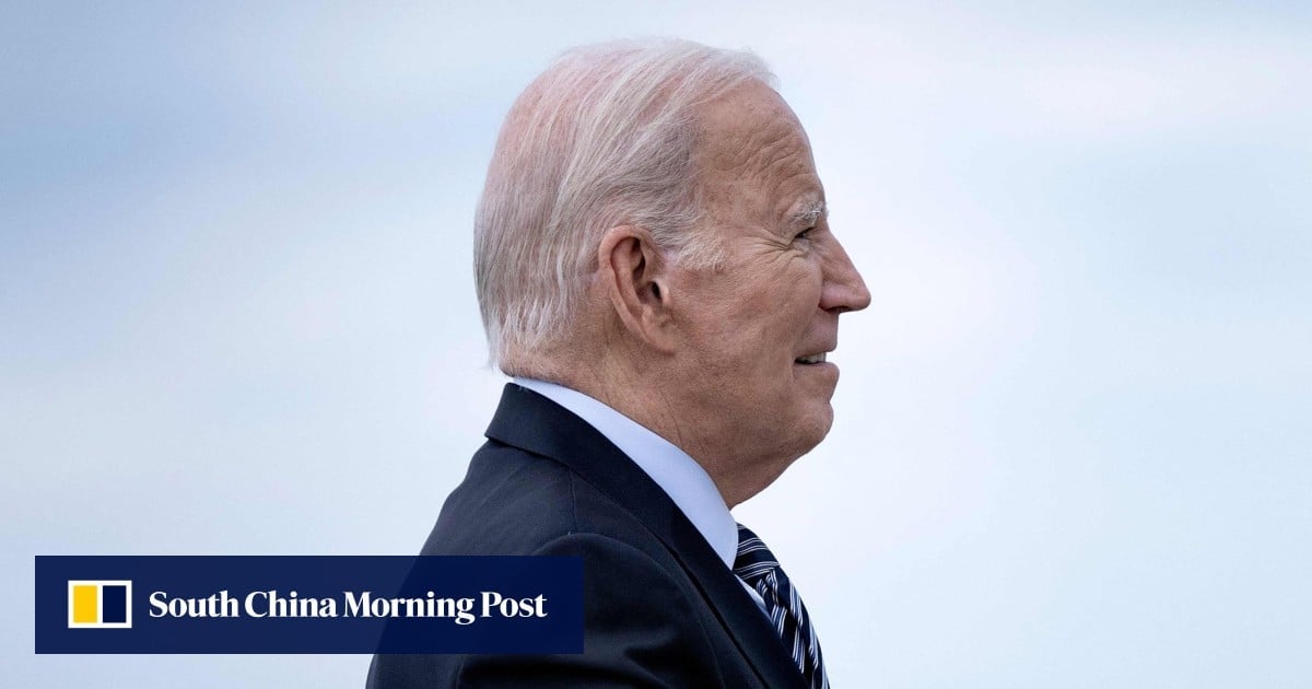 Barack Obama tells allies Joe Biden needs to reconsider his re-election bid, US reports say