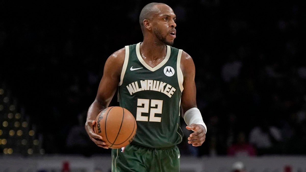  Bucks' Khris Middleton undergoes surgery on both ankles, expected to be ready for NBA opener, per report 