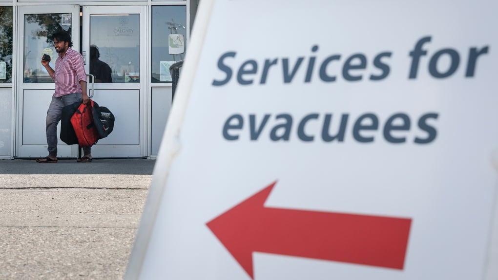 Calgary reception centre to remain open for 48 hours to support wildfire evacuees