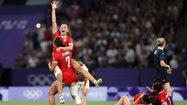 Canadian women beat host France to advance to semifinal in Olympic rugby sevens