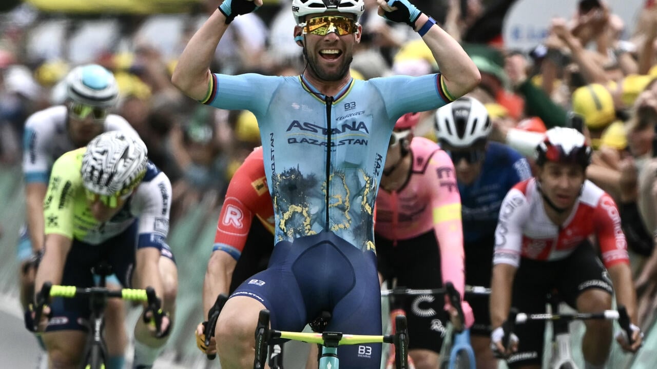 Cavendish breaks record for most Tour de France stage wins with his 35th victory