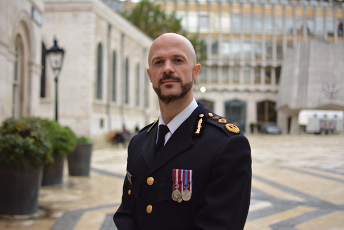 City of London police chief says sorry to gay staff for historical persecution