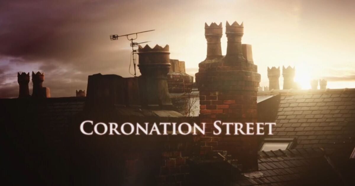Coronation Street fans floored as star makes soap comeback 19 years after exit