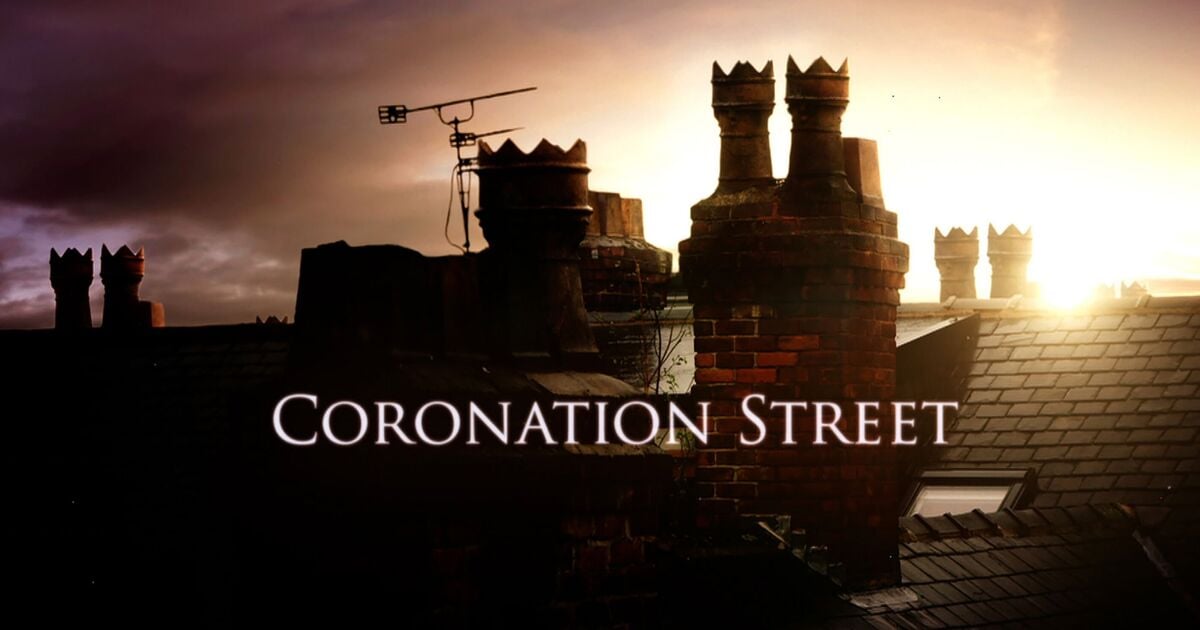 Coronation Street legend breaks silence as he returns 19 years after soap debut