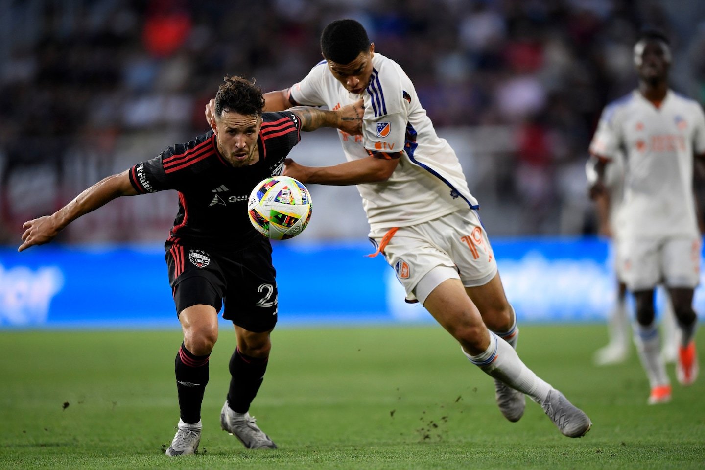 D.C. United, shorthanded on field and on bench, falls again at home