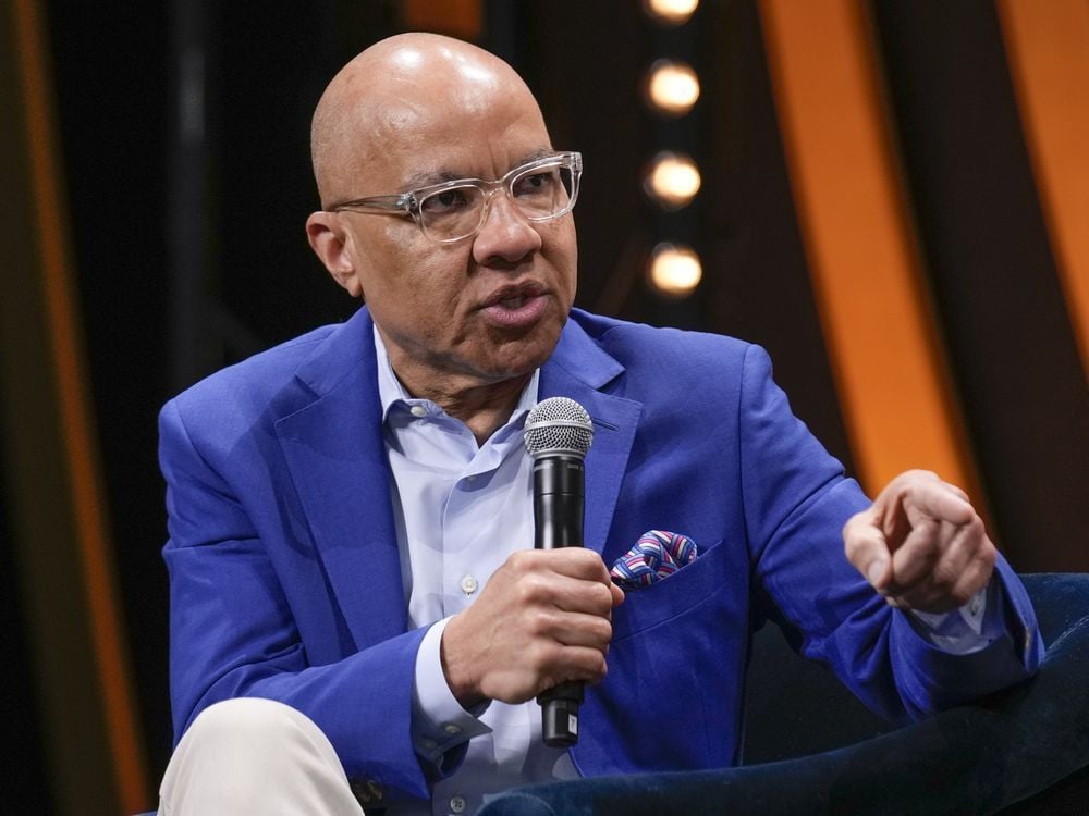 Darren Walker, president of Ford Foundation, will step down by the end of 2025