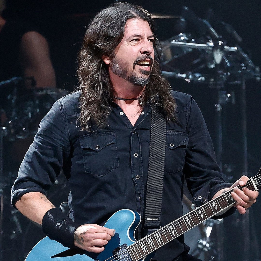  Dave Grohl's Sleek Wimbledon Look Will Have You Doing a Double Take 