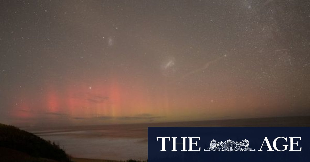 Dazzling aurora australis light show possible in Victoria tonight