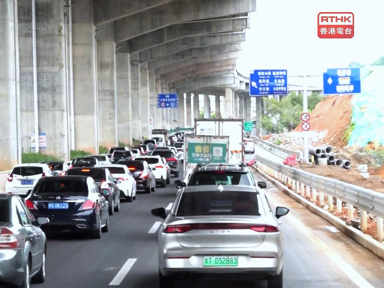 'Do more to ease traffic on Shenzhen-Zhongshan link'