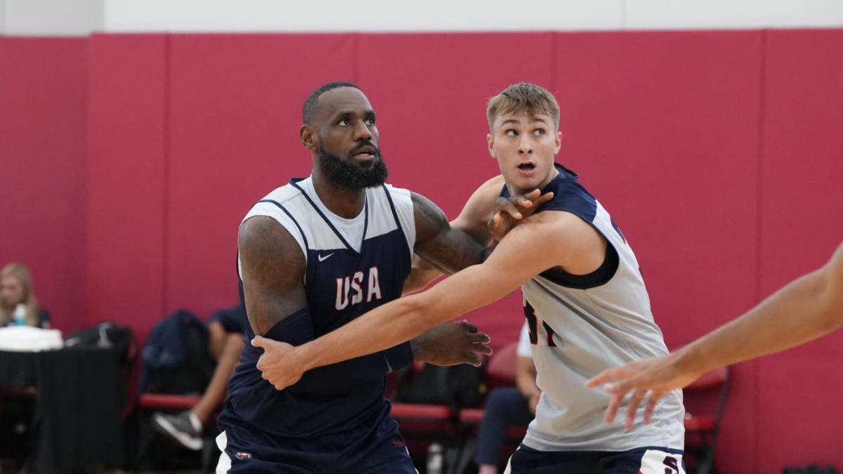  Duke's Cooper Flagg, the favorite to go No. 1 in 2025 NBA Draft, gets highlight dunk vs. Team USA 