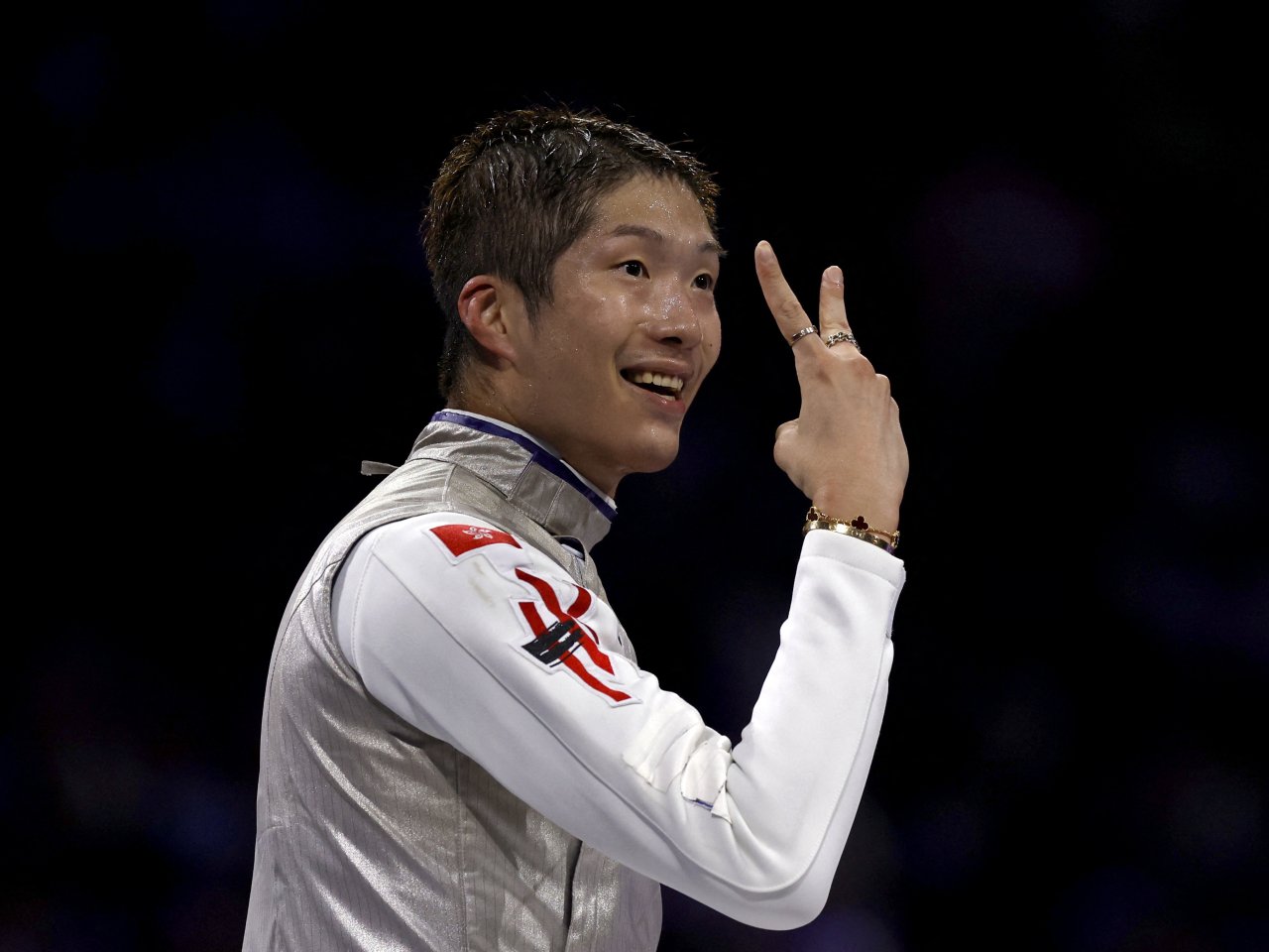 Edgar Cheung defends Olympic fencing gold in foil