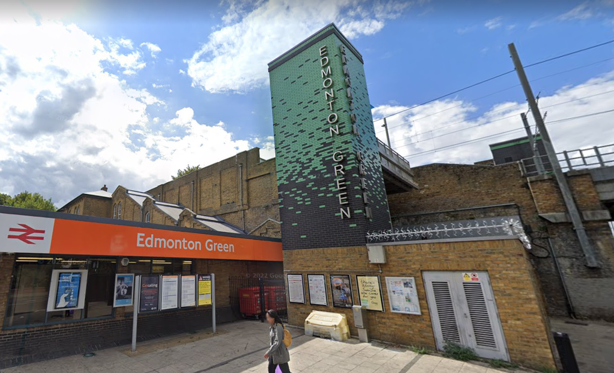 Edmonton Green: Man fighting for his life after 'attempted murder' attack at London station