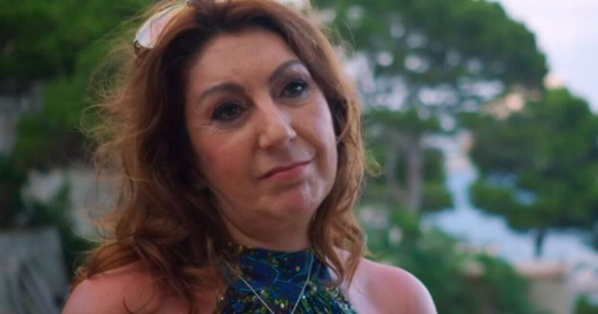 Emotional Jane McDonald fights back tears in touching tribute to 'hero'