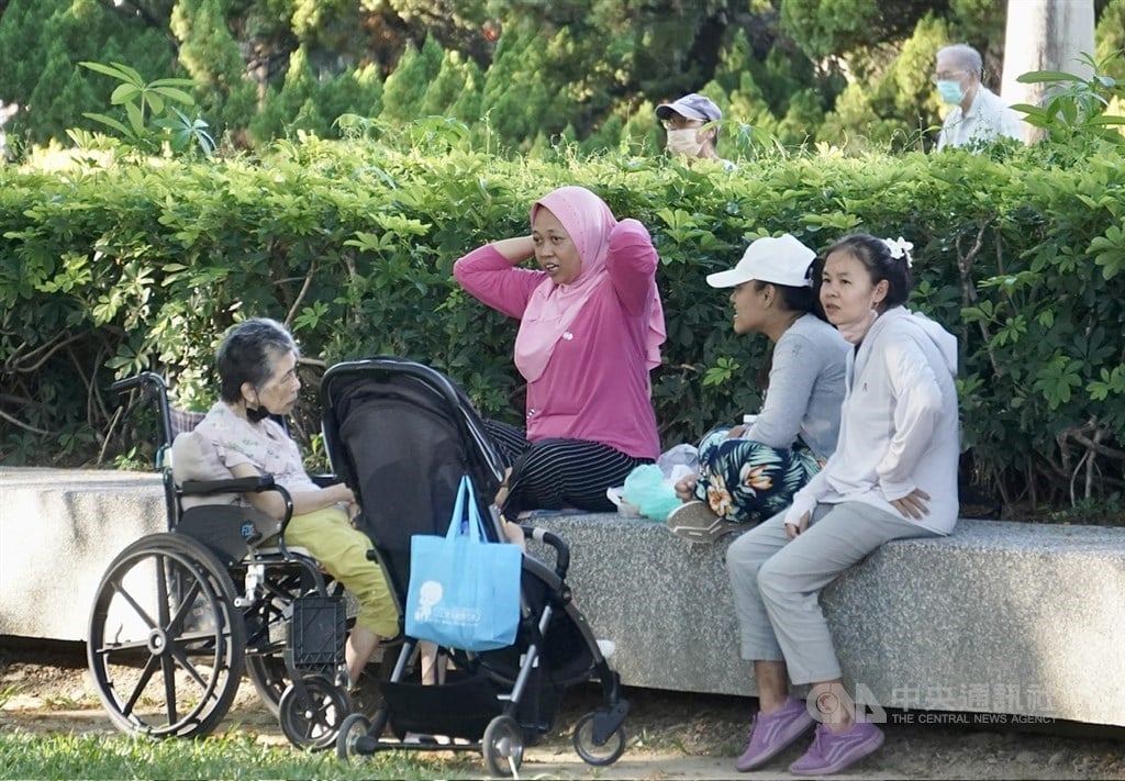 Indonesian envoy calls on Taiwan to pass live-in care worker protection law