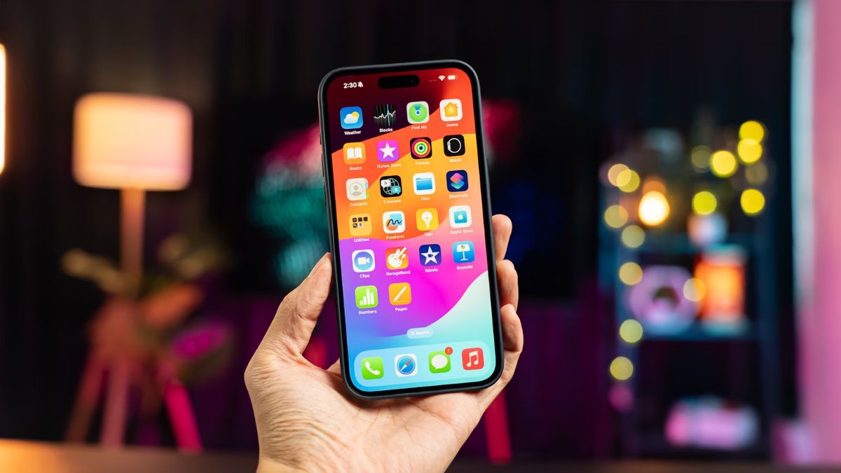 iOS 18 Lets Users Hide App, Widget Names From the iPhone Home Screen: How it Works
