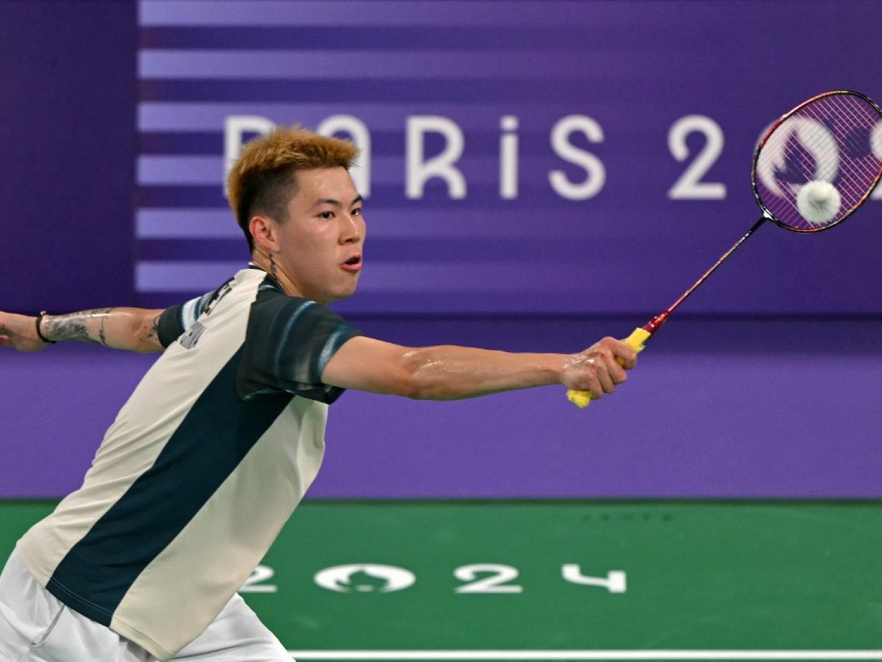 Lee Cheuk-yiu makes winning start in Paris