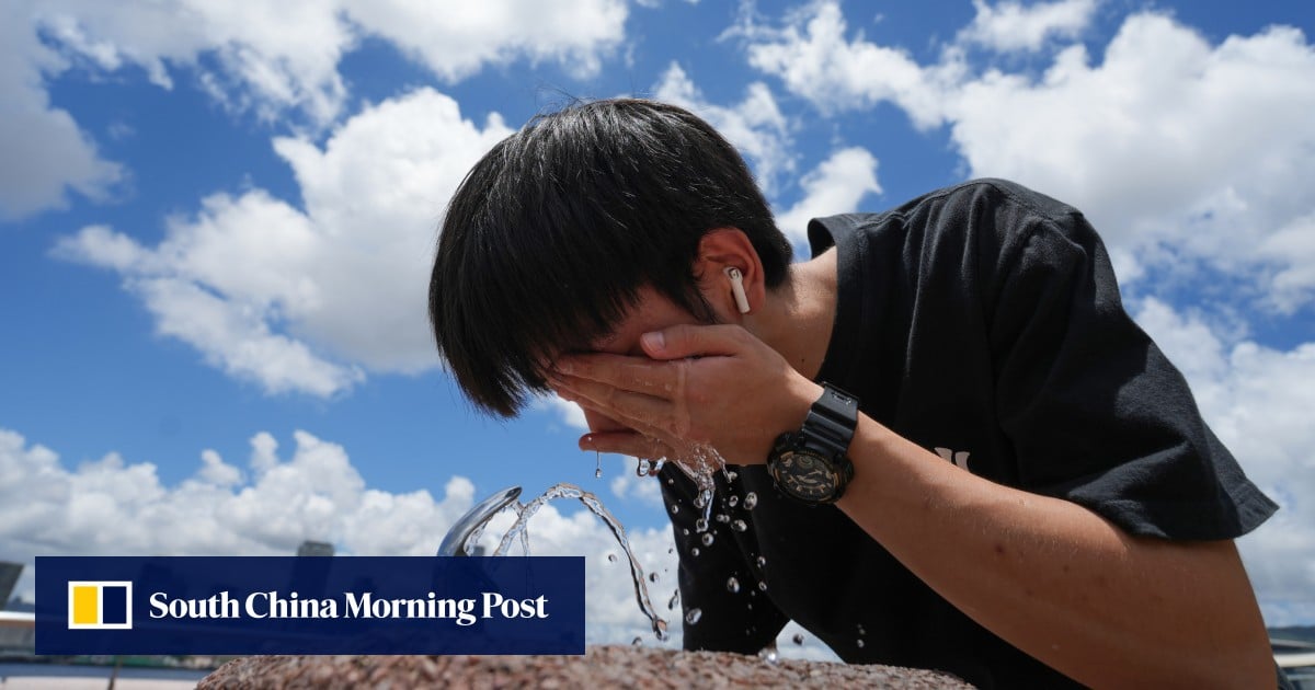 Mercury hits 34 degrees Celsius in Hong Kong, tying traditional Chinese solar calendar record