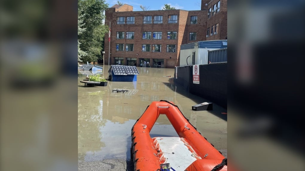 Mississauga, Ont., nursing home evacuated of more than 100 residents amid flooding