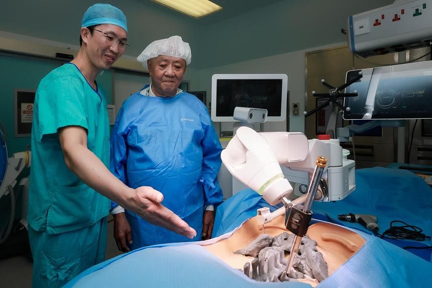 More seniors undergo spinal surgery with new minimally invasive, robot-assisted operation 
