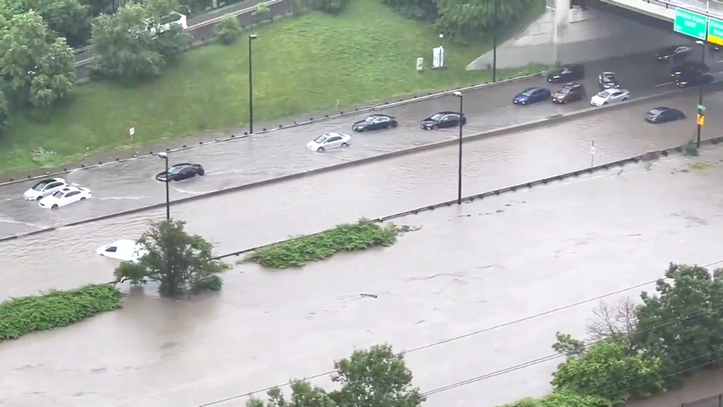 More than 165,000 without power in Toronto amid significant flooding