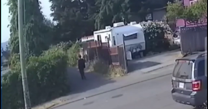 Nanaimo residents concerned after video catches suspected arson